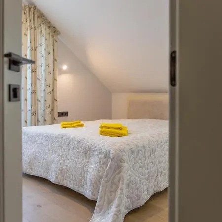 „perkunas“ Villa *